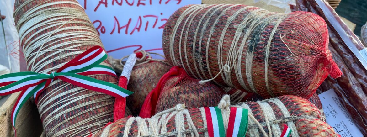 Produits du terroir en vente sur les étales des marchés italiens.